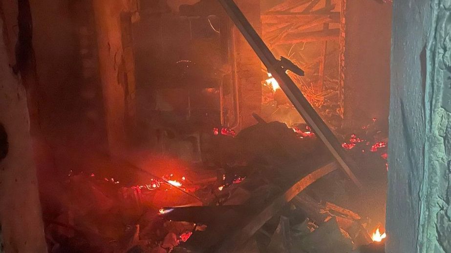 Житлові будинки палали на Запоріжжі після російських обстрілів