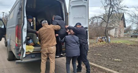 Еще 14 человек эвакуировали на Запорожье: среди них – двое детей