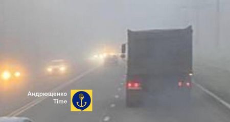 Вантажівки РФ рухаються на Запоріжжя через Маріуполь, – Андрющенко
