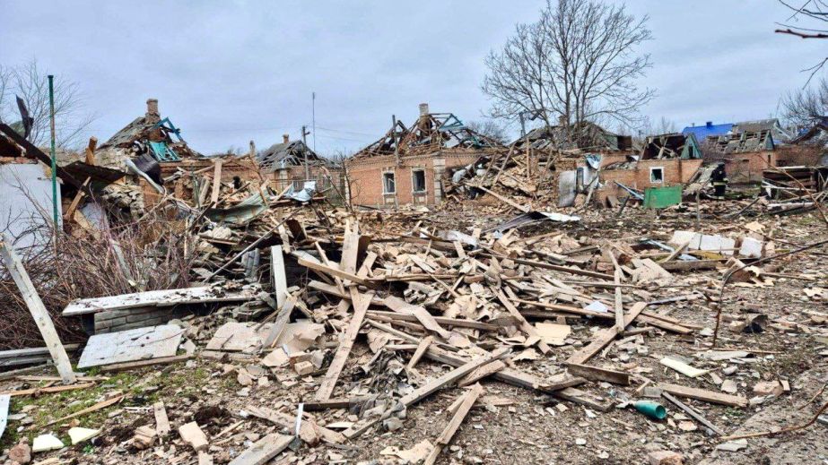 Жительницу Орехова на Запорожье вытащили живой из-под завалов после удара РФ