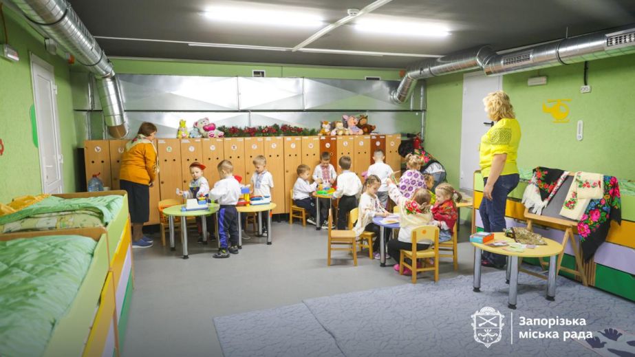 Ще в одному дитсадку Запоріжжя оновили укриття: діти виходять на повний день