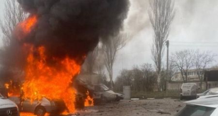 Запоріжжя – під атакою: палають автівки після чергового "прильоту"