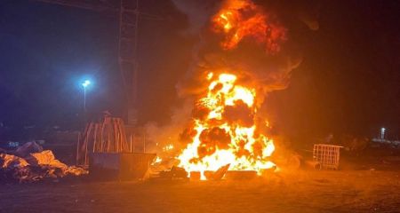 Пожежа вирувала на підприємстві в Запоріжжі &ndash; кадри