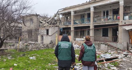 После вражеских авиаударов в двух районах Запорожья обнаружили масштабные загрязнения