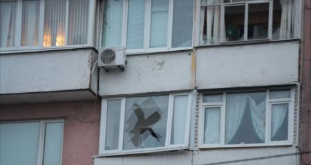 Россияне атаковали Запорожье: повреждены девятиэтажки и гаражи