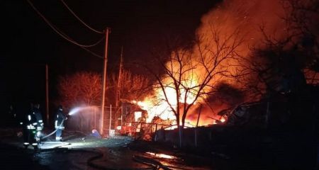 Будинок палав у Запорізькому районі: загинула людина