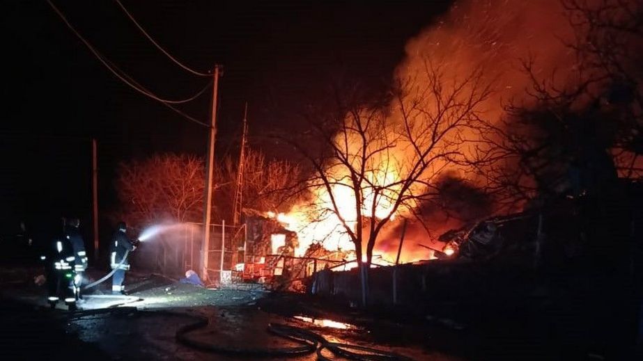 Дом пылал в Запорожском районе: погиб человек