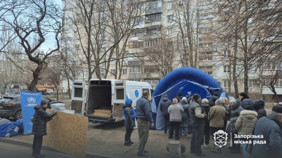 Более 40 поврежденных домов: последствия авиаудара ликвидируют в Запорожье