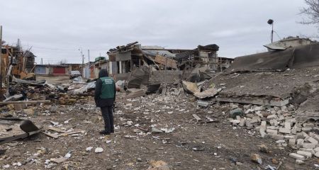 Воронку и горы обломков обнаружили запорожские экологи на местах "прилетов"