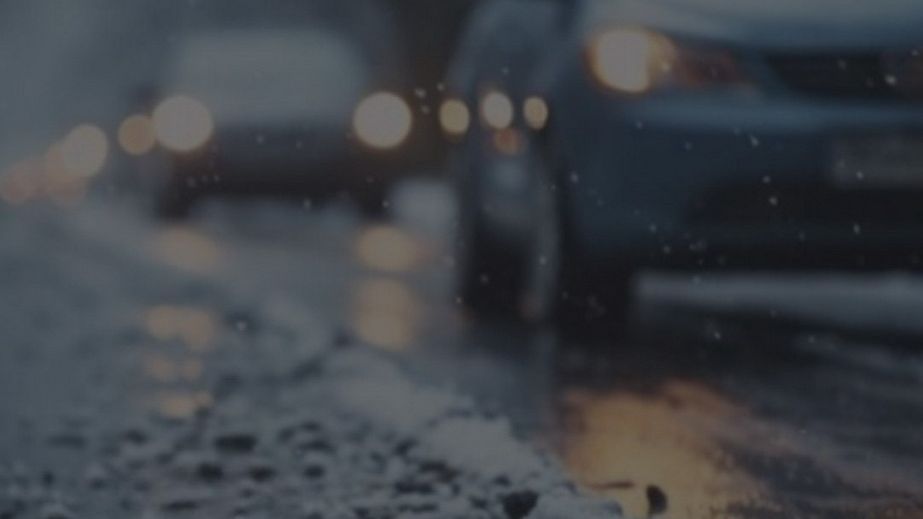 Дві швидкі у Запоріжжі стали заручницями негоди