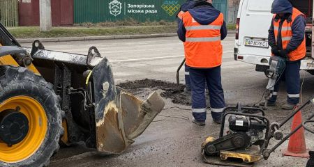 Работы во всех районах: ограничения движения возможны в Запорожье из-за ремонта дорог