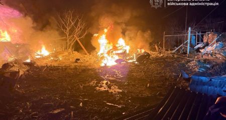 Палають автівки, є жертва: РФ атакувала приватний сектор Запоріжжя