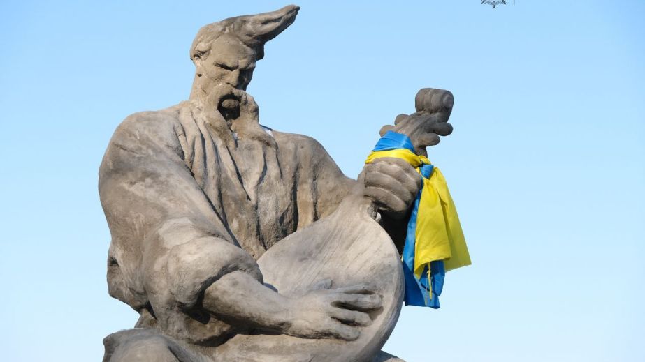 Пам&rsquo;ятник Соборності: на запорізькій Хортиці з&rsquo;явилася унікальна скульптура