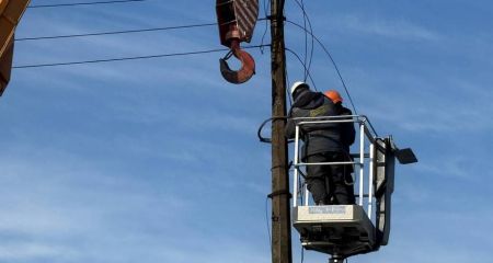 Російські обстріли знеструмили 14,5 тис. родин на Запоріжжі