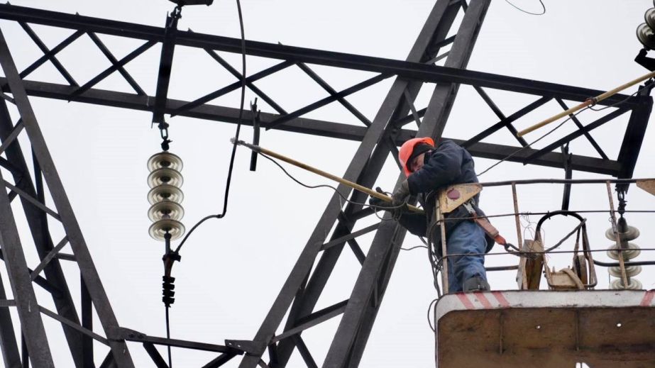 Более 3 тыс. семей в Запорожье остались без света из-за удара РФ