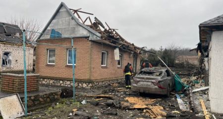 Понад 30 будинків і споруд потрощили окупанти в Комишувасі на Запоріжжі