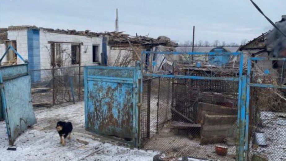 Жертва и раненая: оккупанты уничтожили дом в Запорожском районе