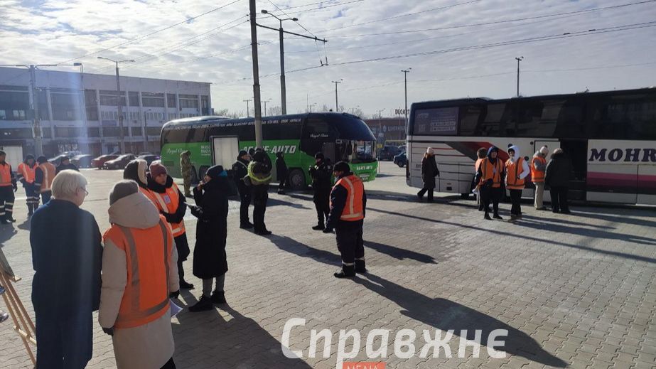 Запоріжжя без поїздів: як організували виїзд і що кажуть пасажири