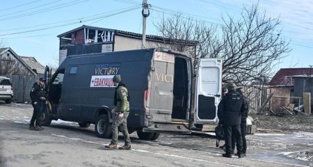 На Запоріжжі людей евакуюють броньованим бусом, який возив алмази