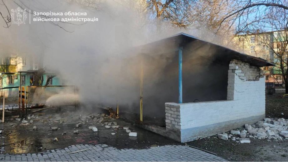 Пошкоджена будівля дитсадка: росіяни вгатили по Запоріжжю