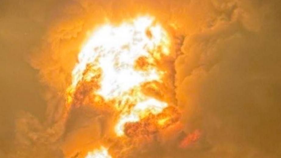  РФ атаковала объект инфраструктуры Запорожья: возник масштабный пожар