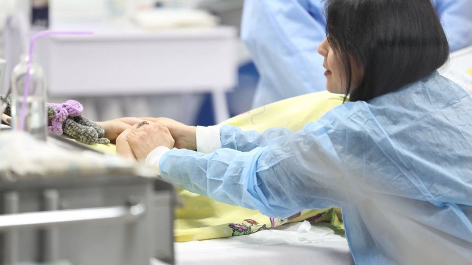 Атака на Хортицкий район: врачи спасают троих раненых детей в Запорожье