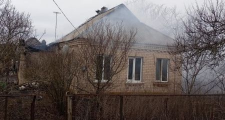 Навчальний заклад і будинок горіли на Запоріжжі через обстріли