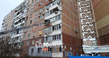 Балкон знесло, лоджію вивернуло назовні, &ndash; жителі Запоріжжя про атаку