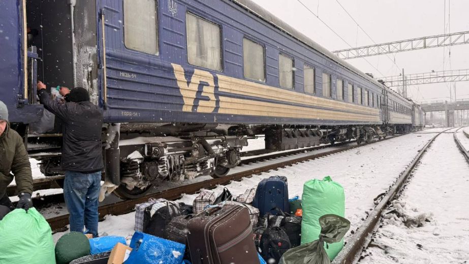 Два десятка запорожцев эвакуировала Укрзализныця в течение недели