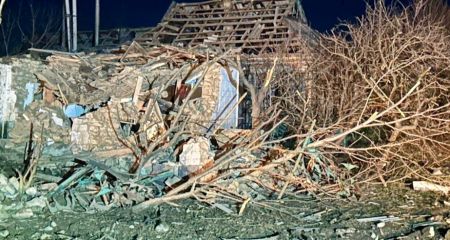 Поранені діти: ворожа авіація вдарила по селищу Запорізького району