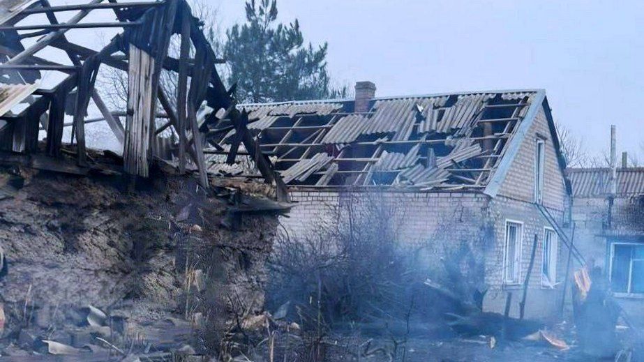 Двое раненых и повреждения: РФ била по громадам Запорожья