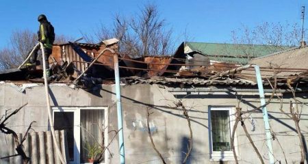 Через російські обстріли на Запоріжжі горіли будинки та сухостій