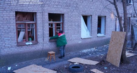 Коммунальщики Запорожья &rdquo;закрыли&rdquo; окна в более чем 80 домах после авиаудара