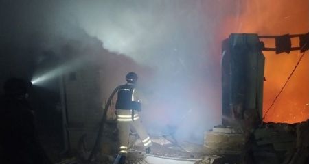 Трансформатор, будинки та сухостій палали через ворожі удари на Запоріжжі