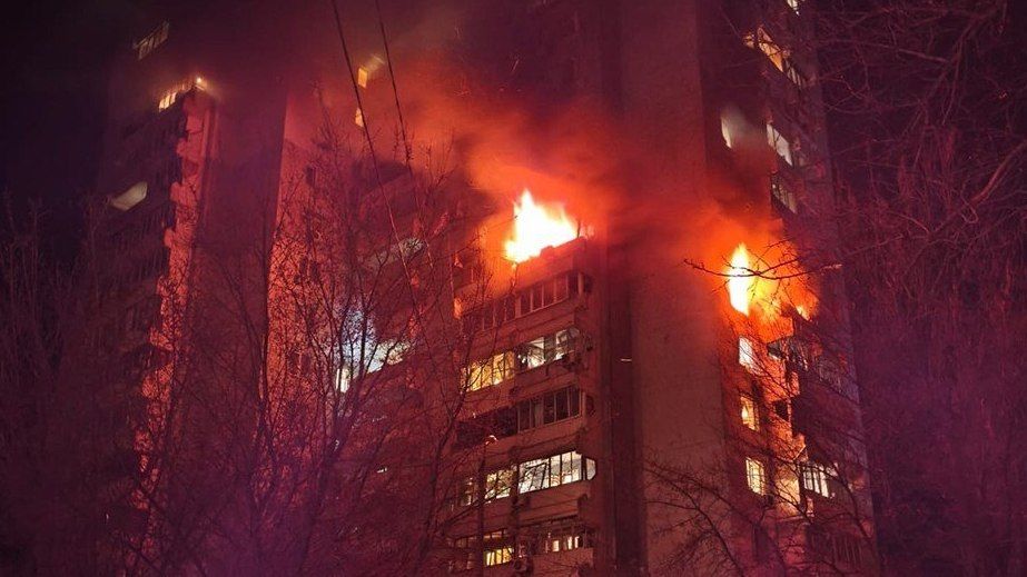 Погиб человек, ранены 10 гражданских: в полиции рассказали об атаках на Вольнянск и Запорожье