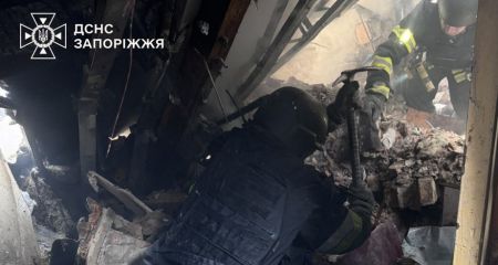 У ДСНС розповіли історію порятунку 15-річної дівчини з під-завалів будинку в Запоріжжі