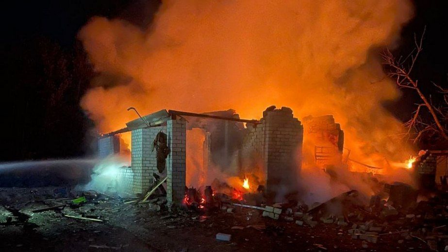 Вражеские БпЛА ранили четверых мужчин в Запорожье и пригороде &ndash; детали