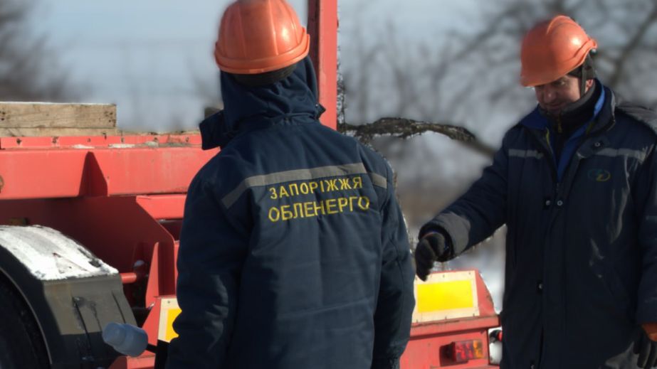 Без света 2,5 тысяч семей: какая ситуация на Запорожье после атак РФ