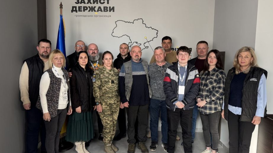 В Запорожье обсудили, как преодолеть барьер между защитниками и обществом &ndash; кадры