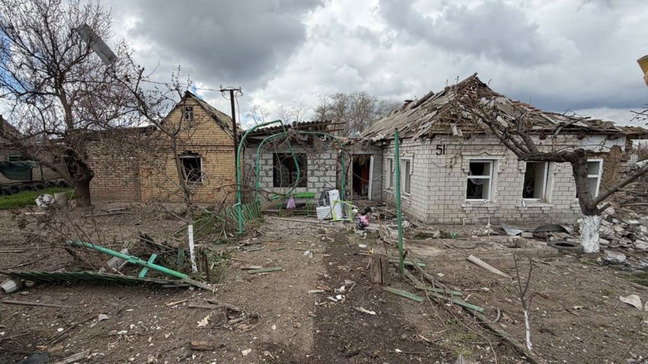 Дронами та артилерією ворог нищить прифронтову Пологівщину на Запоріжжі