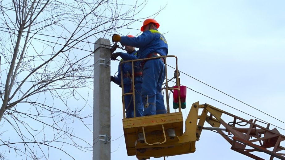 Понад 8 тисяч родин заживили енергетики на Запоріжжі після обстрілів