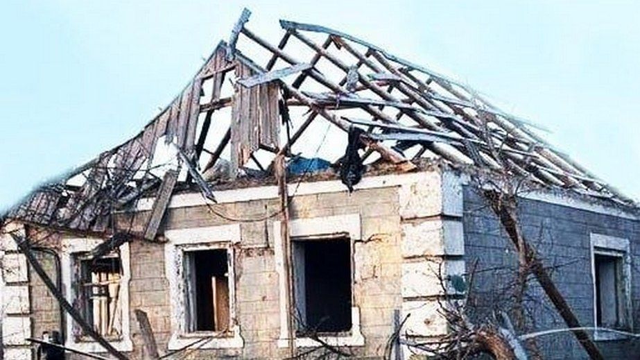 Более 700 ударов нанесли россияне по громадах Запорожья: погибла женщина