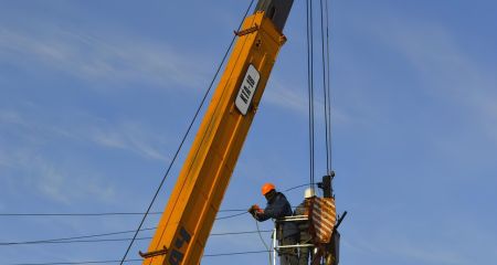 Почти 200 семей остаются обесточенными в Запорожье из-за атак