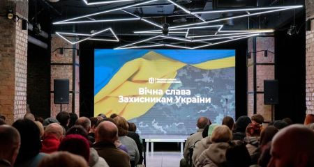 Державні нагороди передали родинам понад 40 загиблих воїнів у Запоріжжі &ndash; кадри