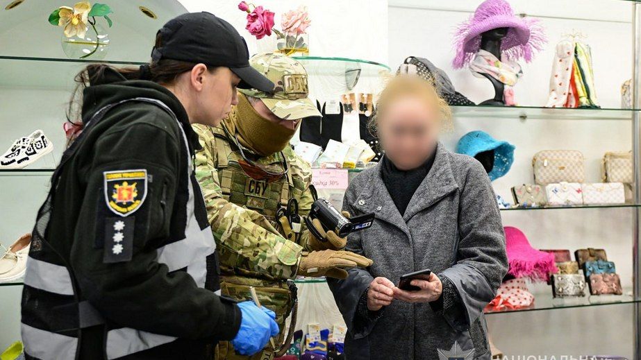 $25 тыс. за "инвалидность": в Запорожье директор предприятия продавала справки уклонистам