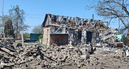 Ворог бив по авто та будинках: наслідки атак РФ показали в поліції Запоріжжя