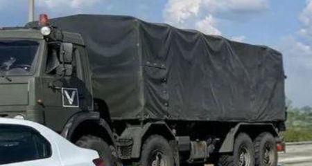 Российская колонна с пехотой и БК двигается на оккупированное Запорожье &ndash; кадры