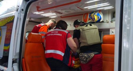 Росіяни вдарили по автівці під Запоріжжям: є постраждалі
