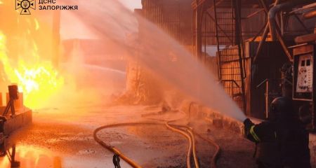 6 раненых и пожары: в ГСЧС обновили данные об ударе БпЛА по Запорожью