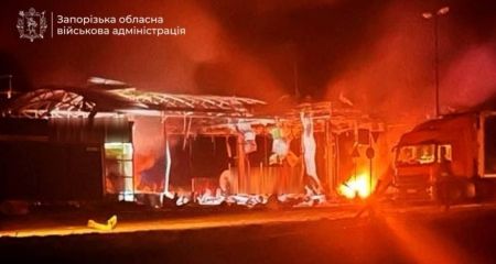 АЗС палала після ворожих обстрілів під Запоріжжям